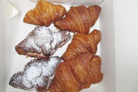 Roni's Bagel Bakery & Café photo 2